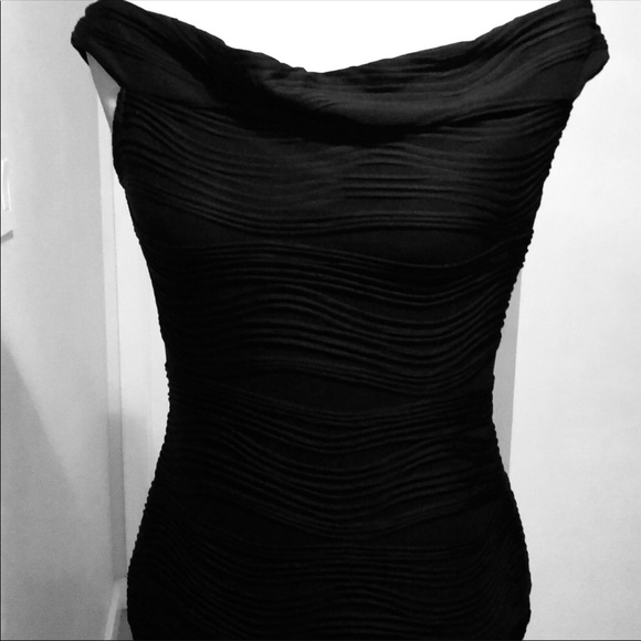 Fits 6-8 Black wave off shoulder mini - Picture 6 of 8